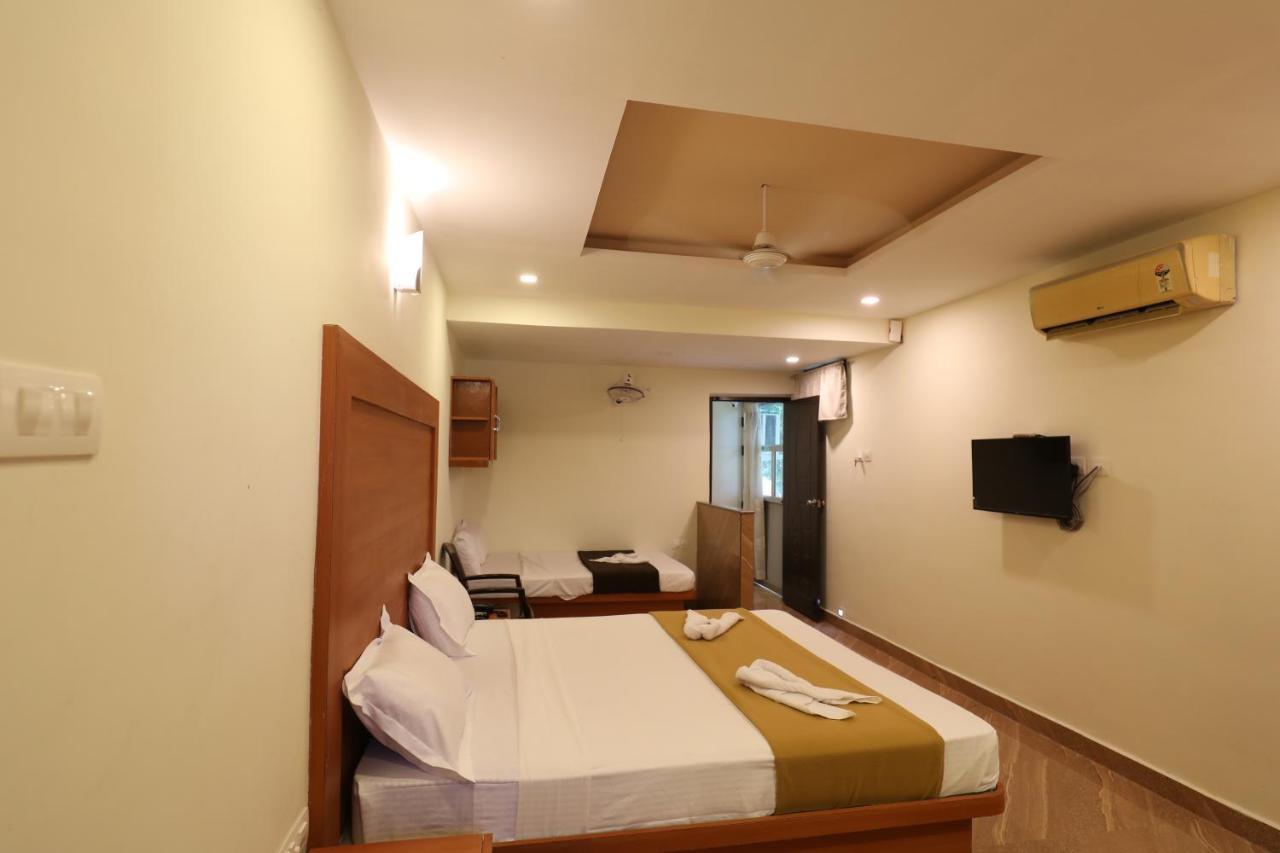 Hotel Rydham มทุราย ภายนอก รูปภาพ